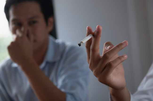 5 Kebiasaan Buruk yang Bisa Picu Risiko Kanker